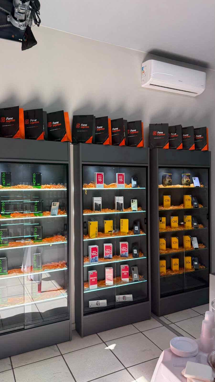 Interior da Loja Fone Express 6